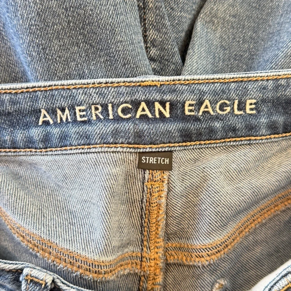 American Eagle Outfitters Tom Girl Women's Ripped Denim Jeans Size 6 Long